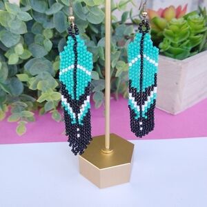NWT Western Turquoise/Black Seed Beads Earrings